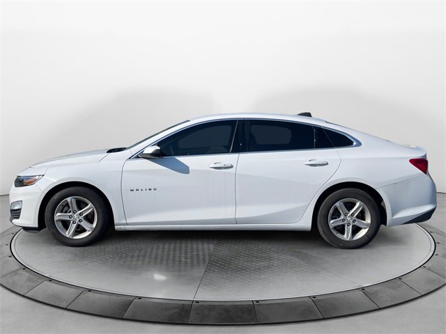 2020 Chevrolet Malibu LS photo 2
