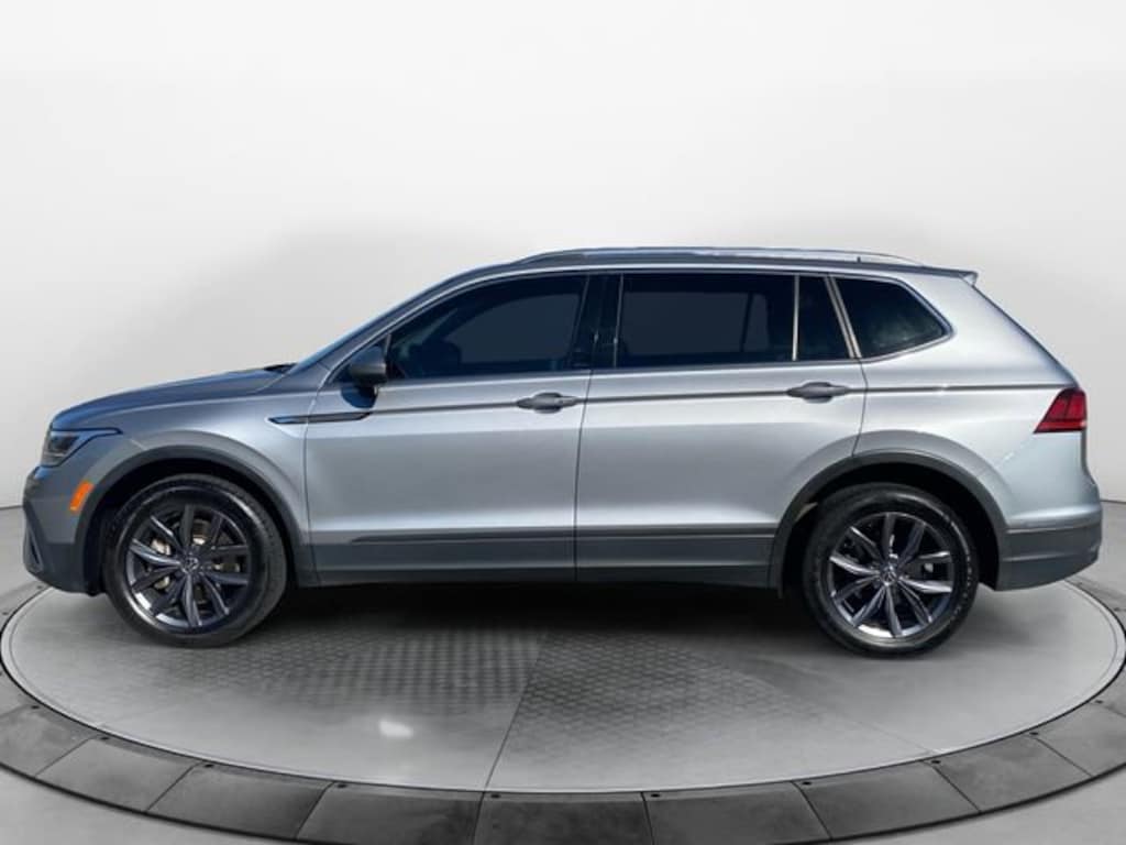 Used 2022 Volkswagen Tiguan SE SUV