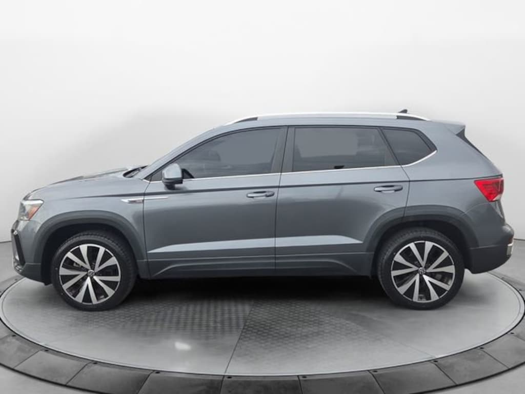 Used 2022 Volkswagen Taos 1.5T SE SUV