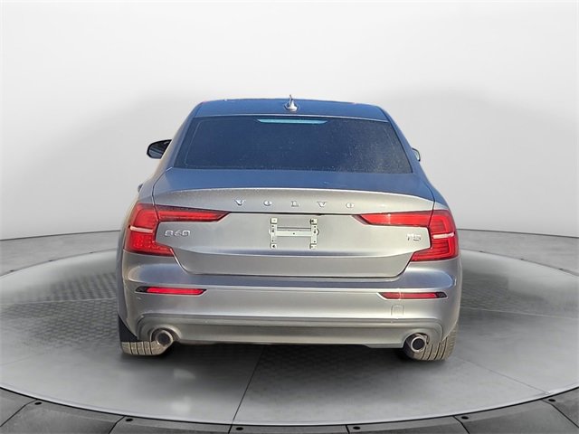 2019 Volvo S60 Momentum photo 4