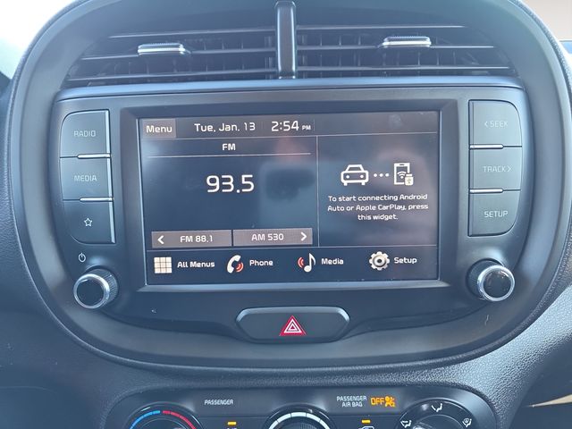2023 Kia Soul LX - Photo 24