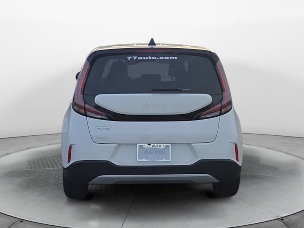 Used 2025 Kia Soul LX Hatchback