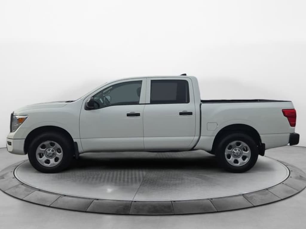 Used 2022 Nissan Titan S Truck Crew Cab