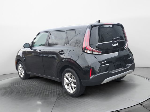 2024 Kia Soul LX photo 2