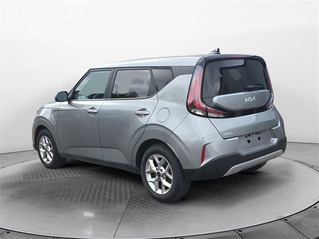 2023 Kia Soul LX photo 2