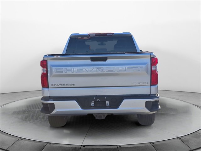 2020 Chevrolet Silverado 1500 Custom photo 3