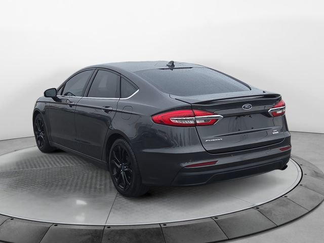 2019 Ford Fusion SE photo 2