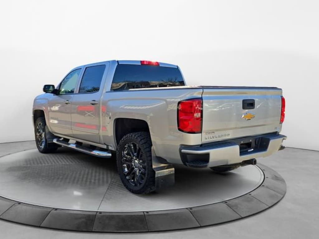 Used 2018 Chevrolet Silverado 1500 LT Truck Crew Cab