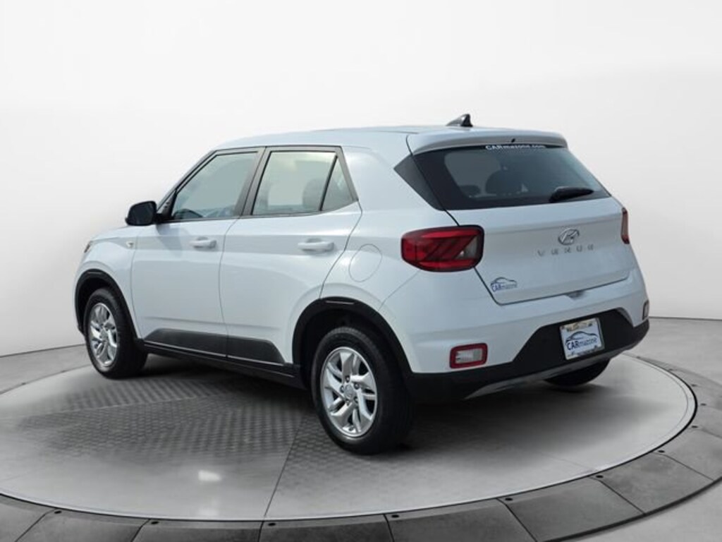 Used 2021 Hyundai Venue SE SUV