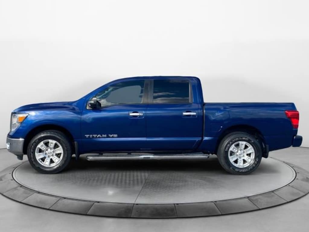 Used 2018 Nissan Titan SV Truck Crew Cab