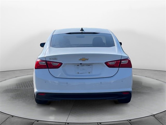 2020 Chevrolet Malibu LS photo 4