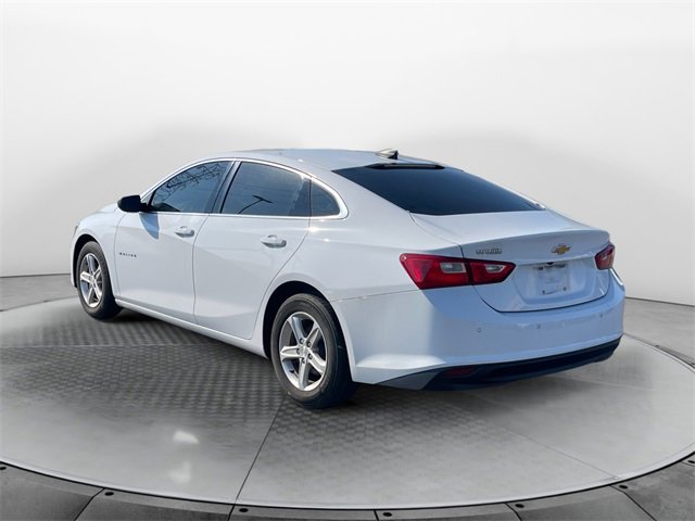 2020 Chevrolet Malibu LS photo 3