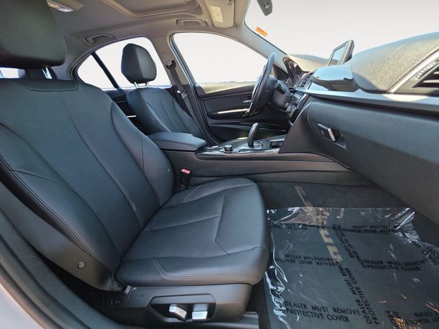 2017 BMW 3 Series 320i - Photo 15