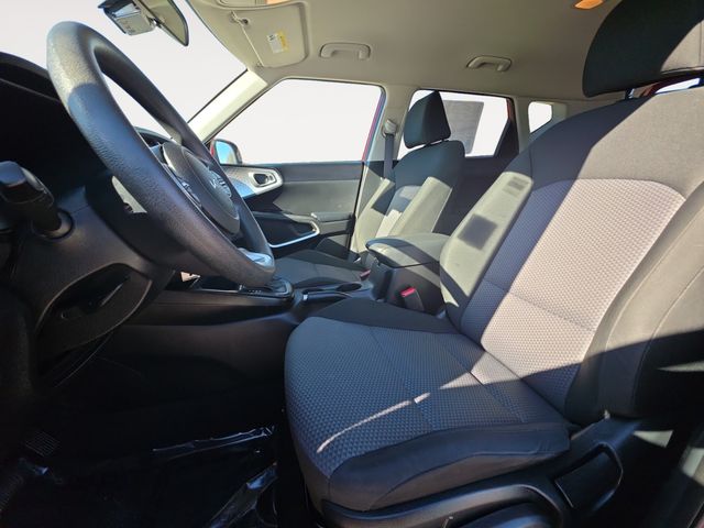2023 Kia Soul LX - Photo 9