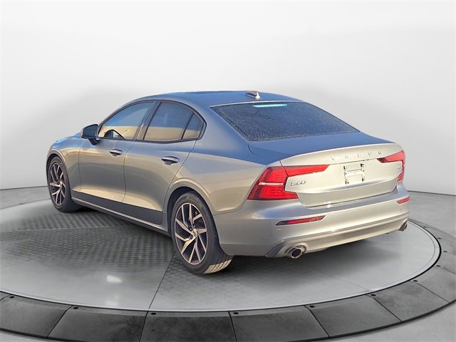 2019 Volvo S60 Momentum photo 3