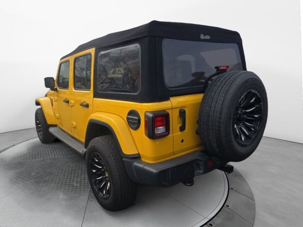 Used 2018 Jeep Wrangler Sahara SUV