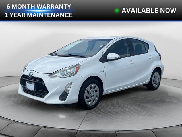 2016 Toyota Prius c Two's photo