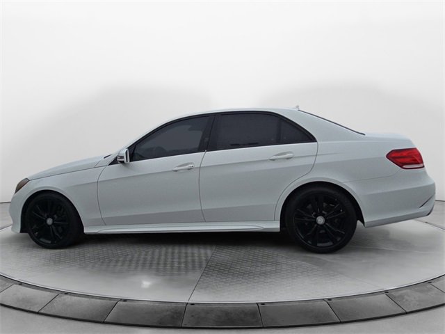 2015 Mercedes Benz E 350 photo 2