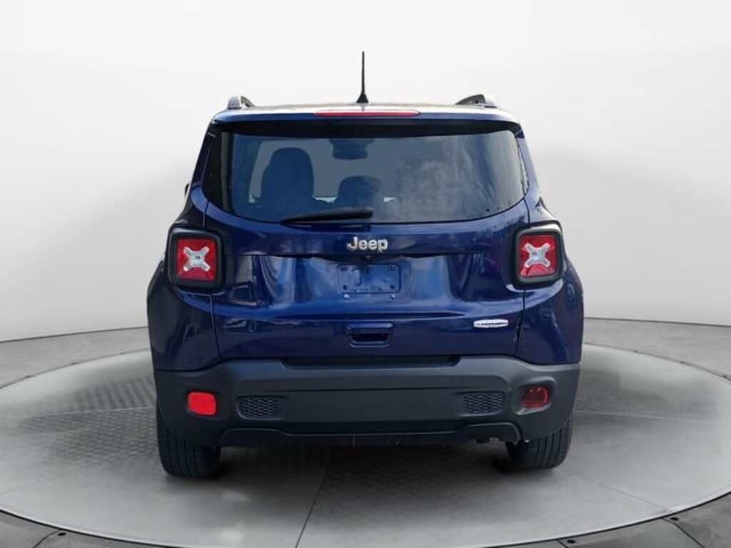 Used 2018 Jeep Renegade Latitude SUV