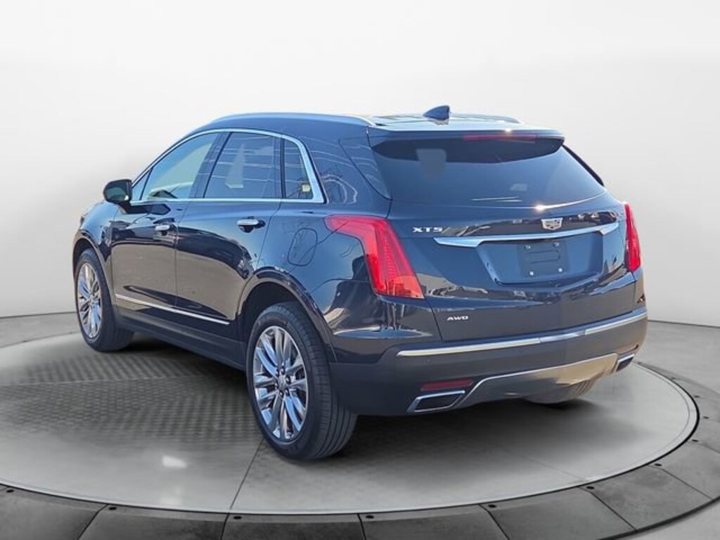 Used 2017 CADILLAC XT5 Platinum SUV