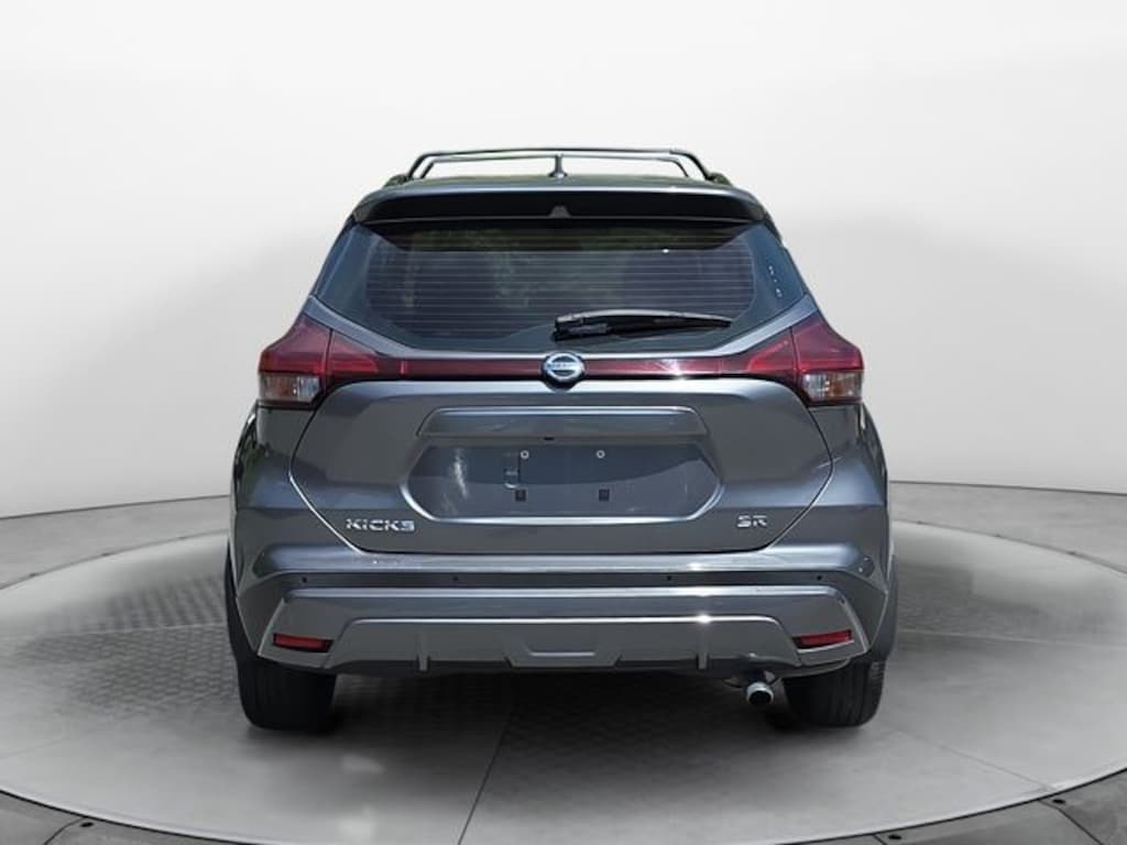 Used 2021 Nissan Kicks SR SUV