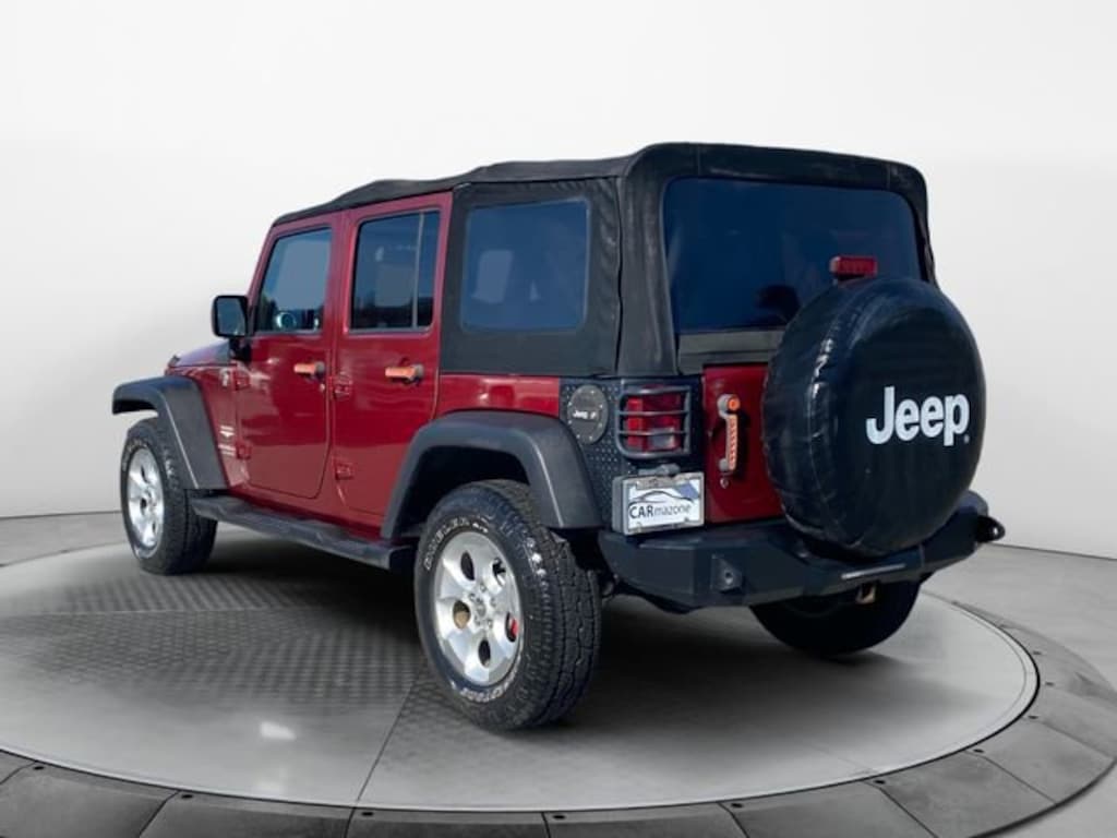 Used 2013 Jeep Wrangler Unlimited Sahara SUV