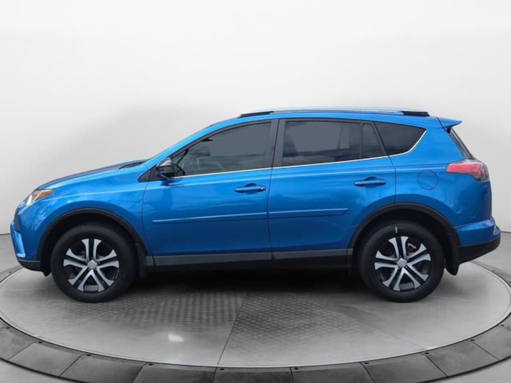 Used 2018 Toyota RAV4 LE SUV