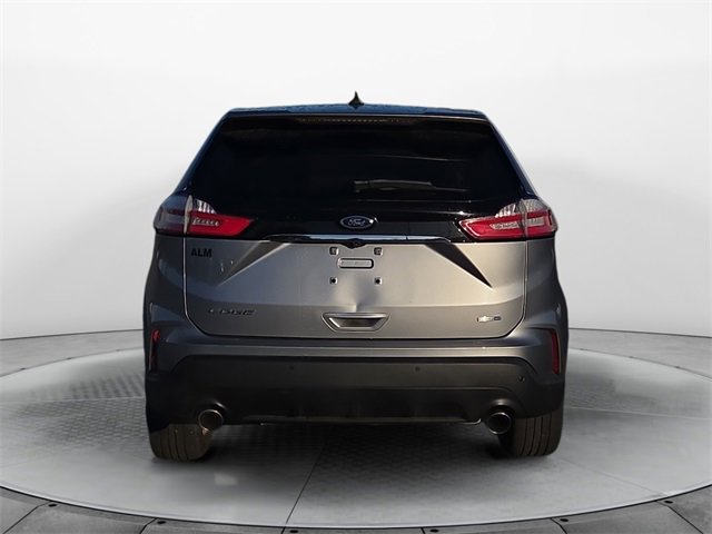 2020 Ford Edge SE photo 3
