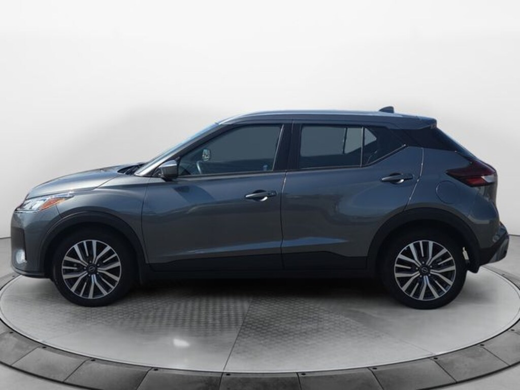 Used 2024 Nissan Kicks SV SUV