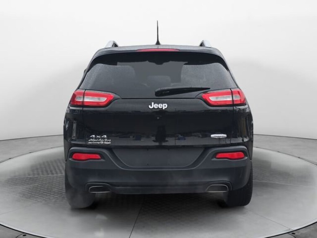 Used 2017 Jeep Cherokee Latitude SUV