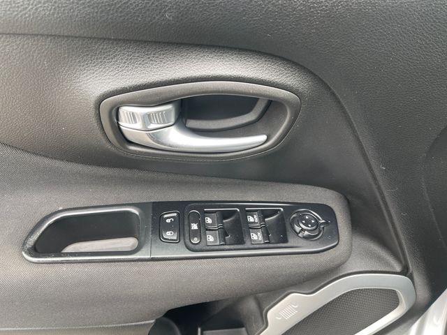 2019 Jeep Renegade Latitude - Photo 25