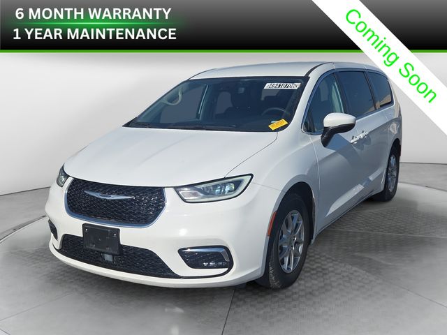 2023 Chrysler Pacifica Touring L's photo