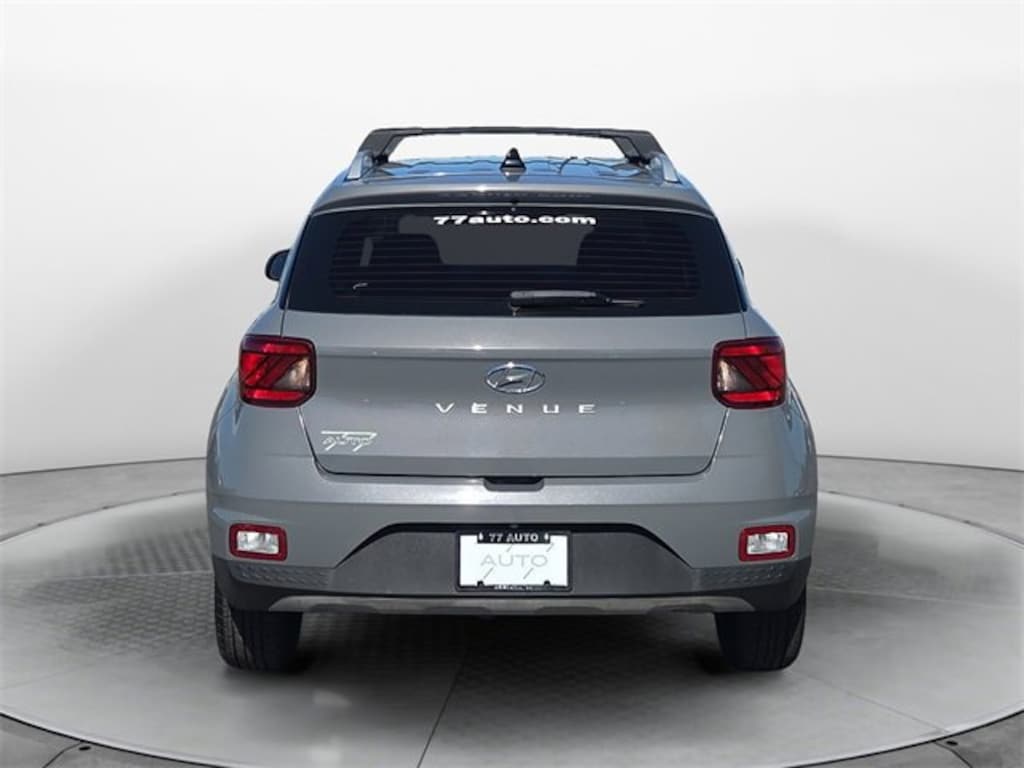 Used 2022 Hyundai Venue SEL SUV