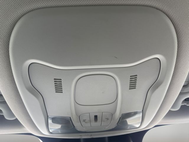 2019 Jeep Renegade Latitude - Photo 16