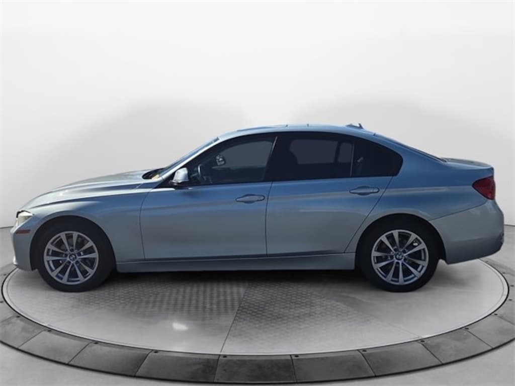 Used 2017 BMW 320i 320i Sedan