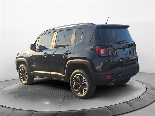 2017 Jeep Renegade Trailhawk photo 2
