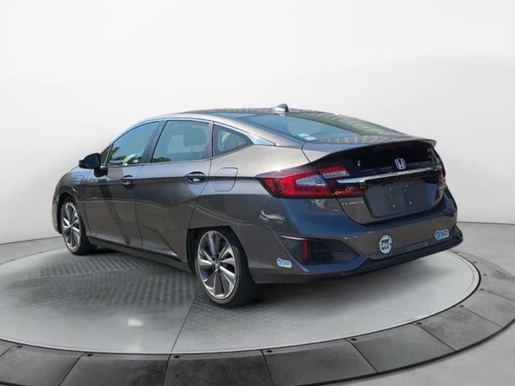 Used 2018 Honda Clarity Plug-In Hybrid Touring Sedan