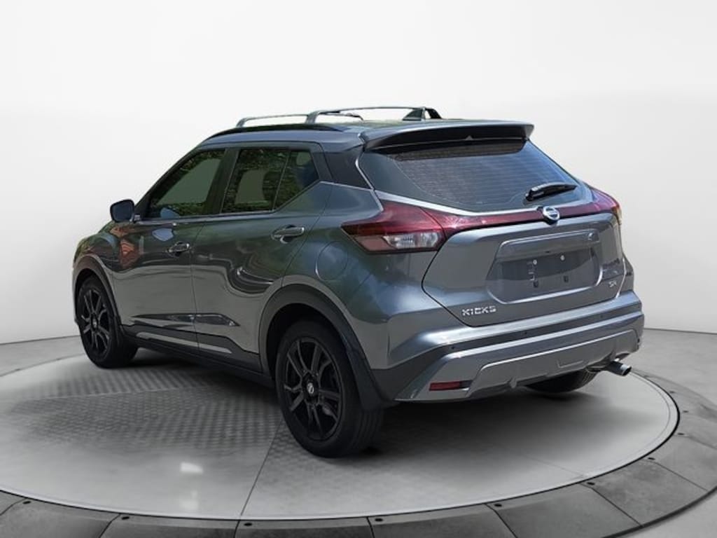 Used 2021 Nissan Kicks SR SUV