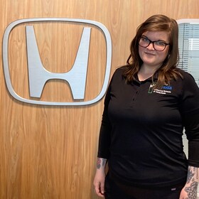 Staff member Shellie Edmunds from ID_16e4ea