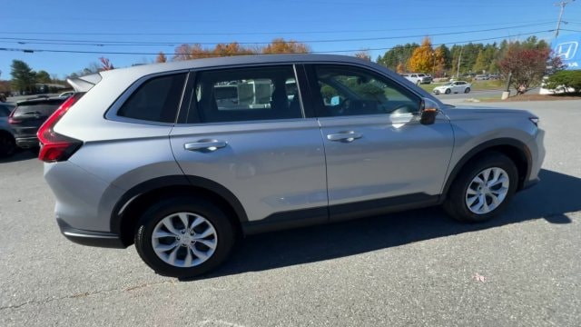 2024 Honda CR-V LX - Photo 14