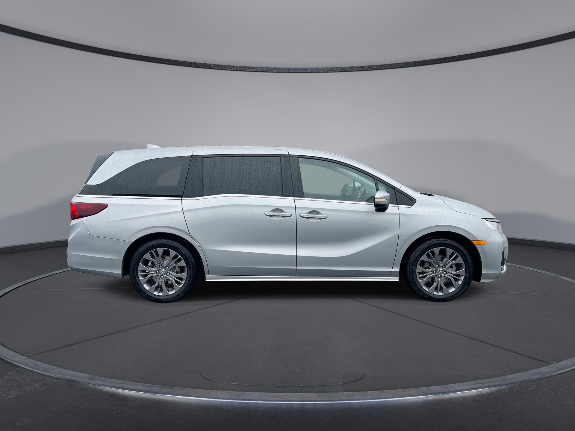 2026 Honda Odyssey Touring's photo