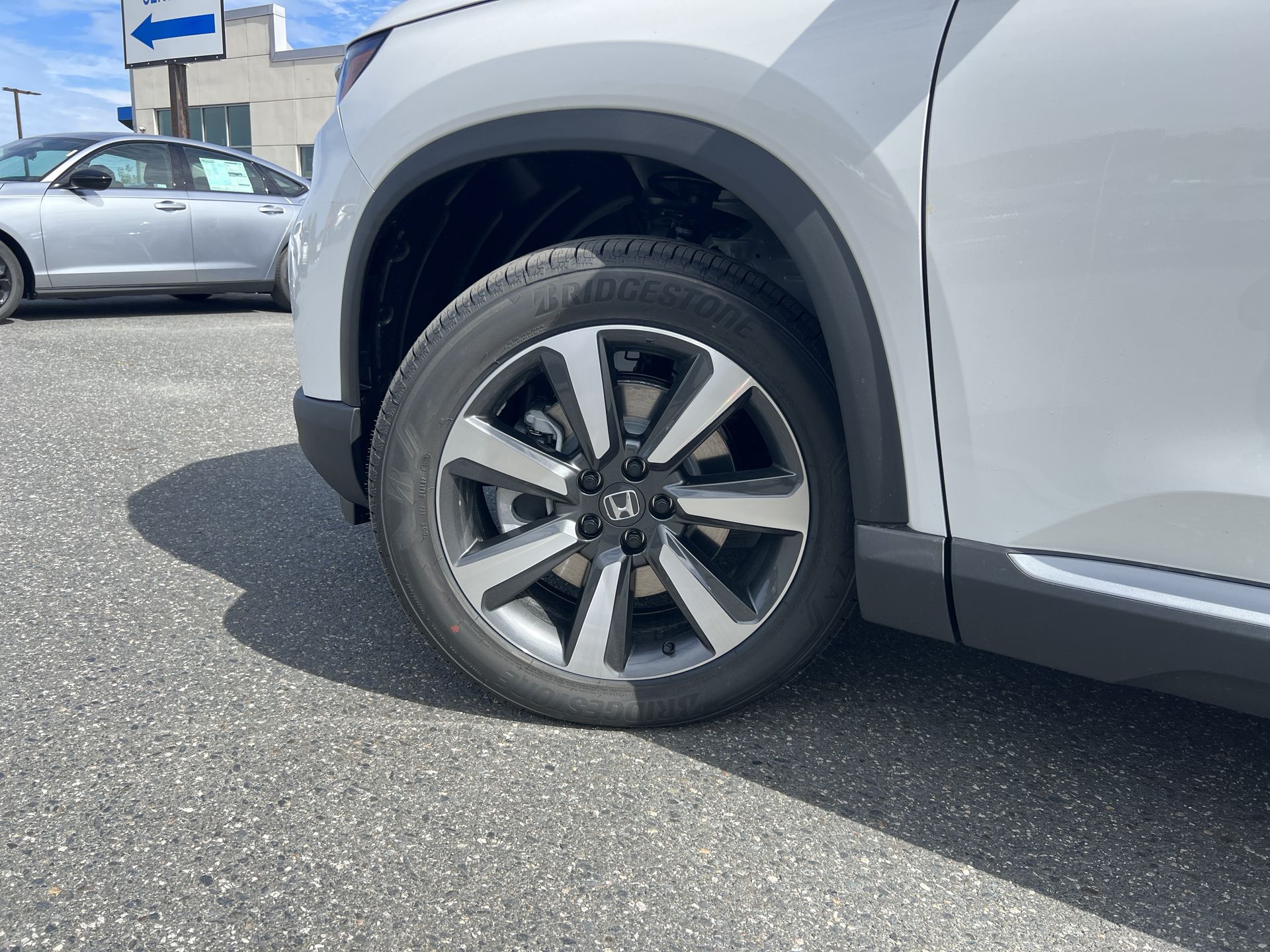 2025 Honda Pilot Touring - Photo 19