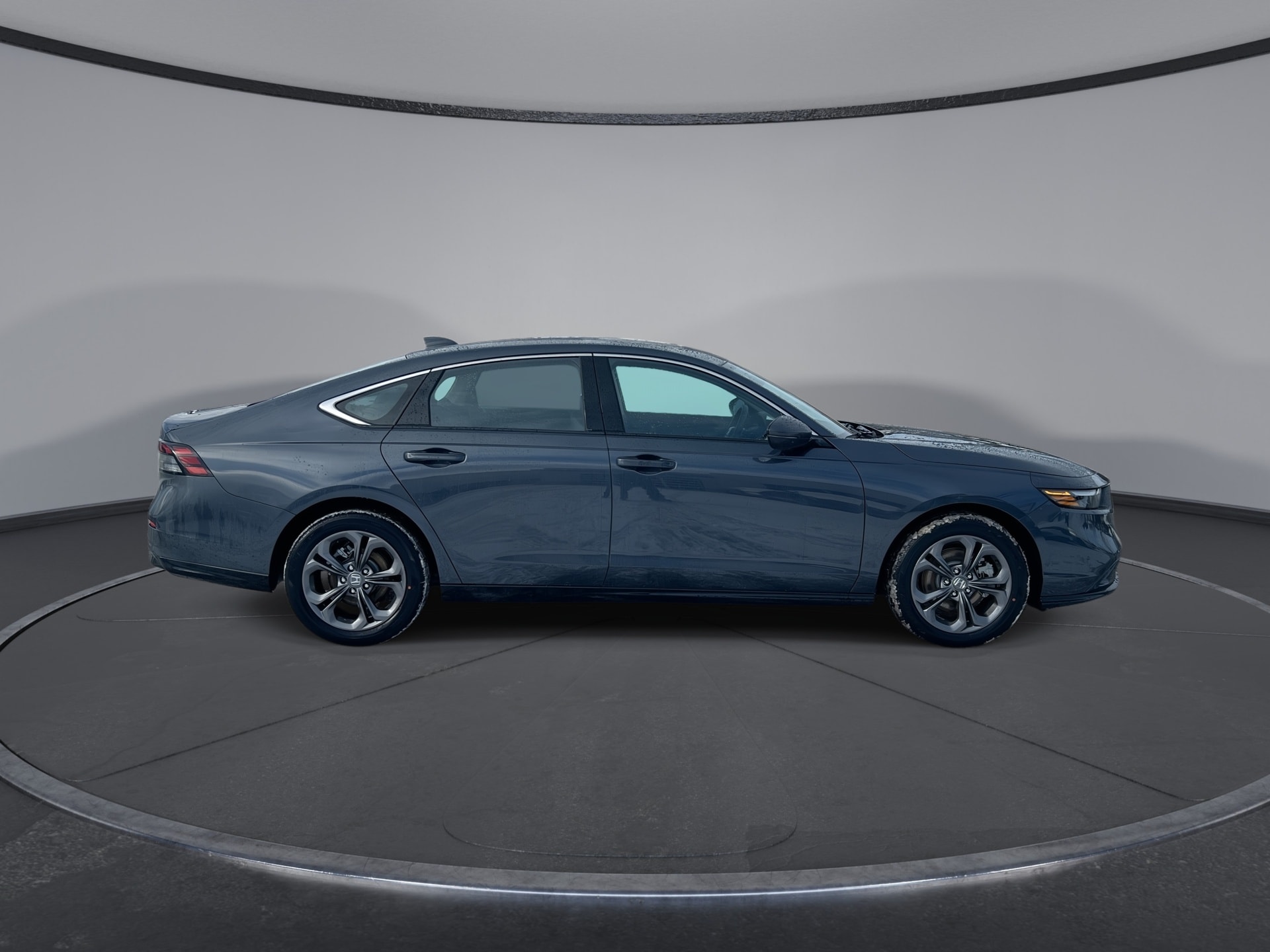 2025 Honda Accord Hybrid EX-L's photo