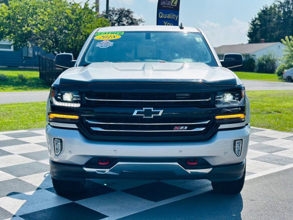 2018 Chevrolet Silverado 1500 LTZ photo 3