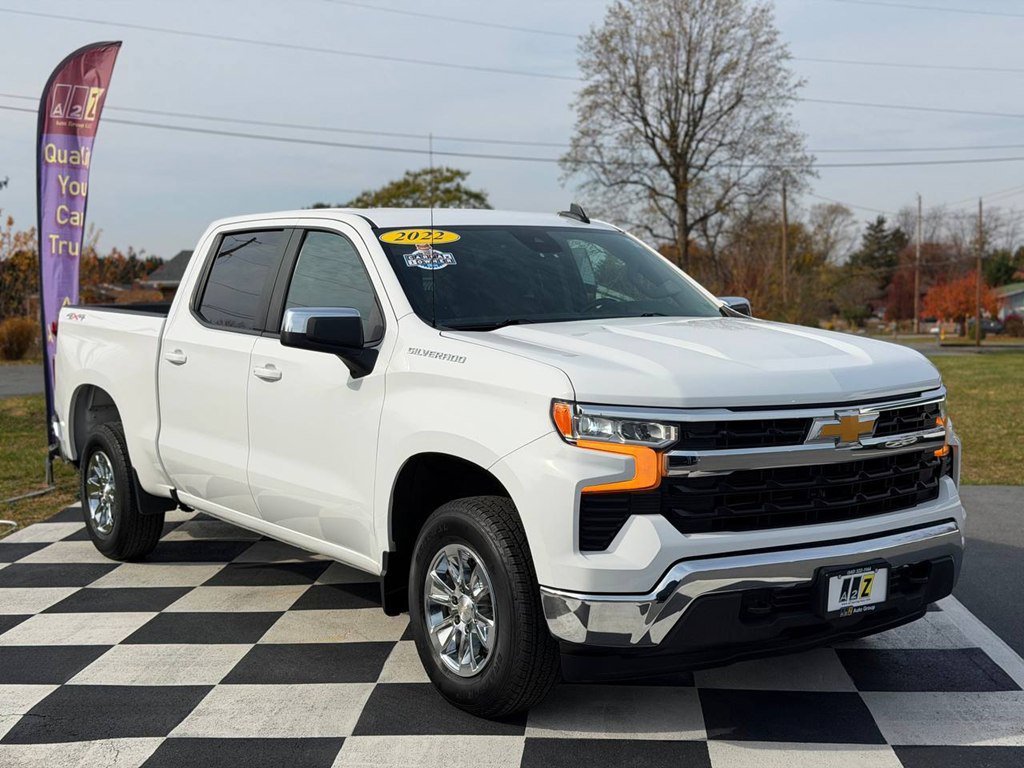 2022 Chevrolet Silverado 1500 LT photo 3