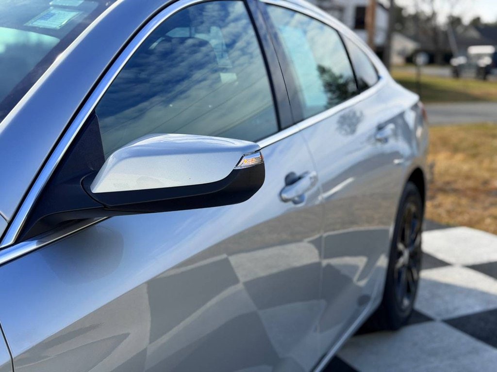 2018 Chevrolet Malibu 1LT - Photo 12