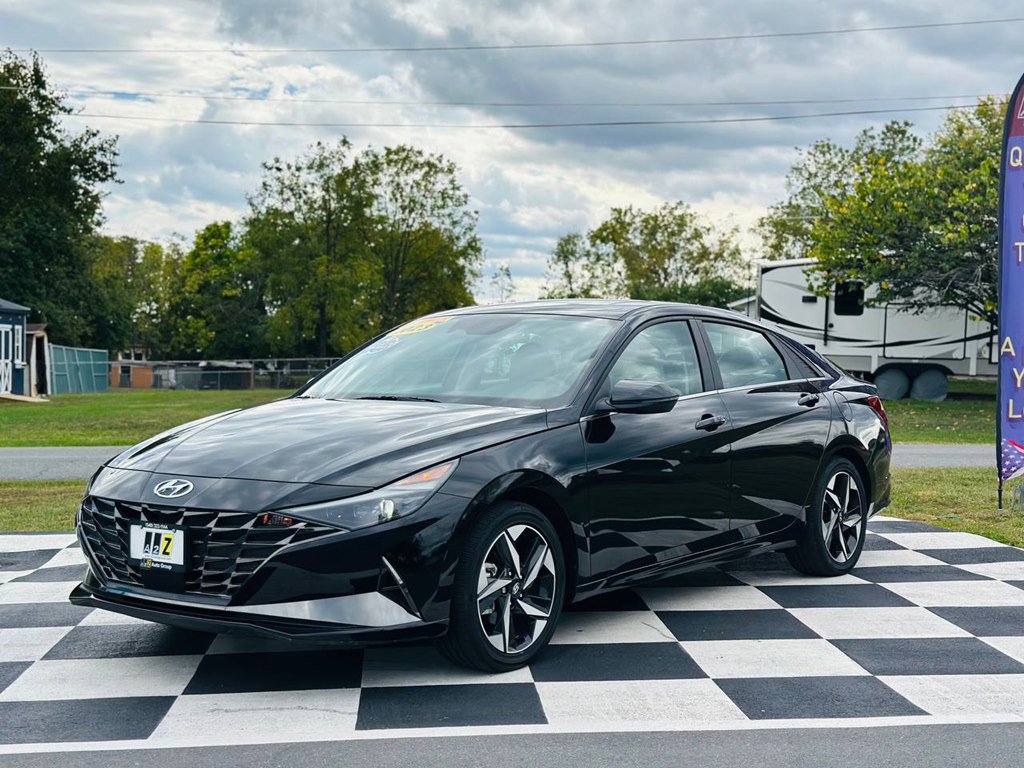 2023 Hyundai Elantra Hybrid Limited photo 2