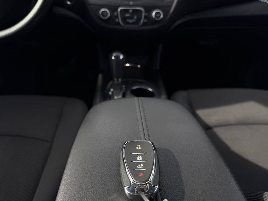 2018 Chevrolet Malibu 1LT - Photo 40