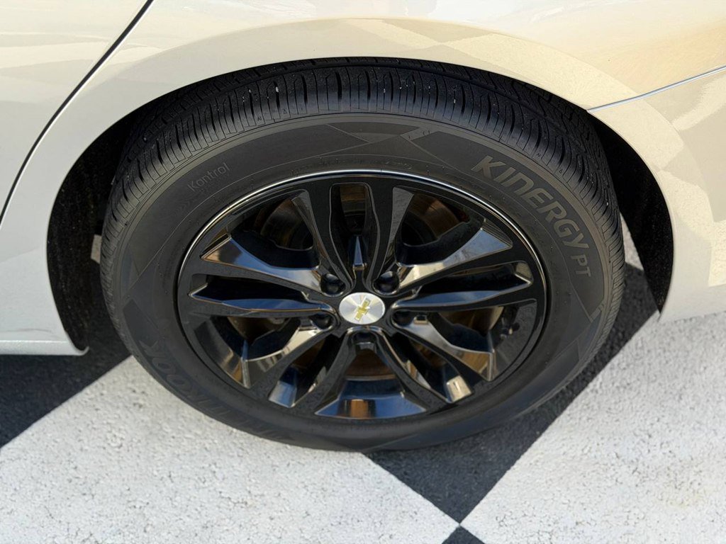 2018 Chevrolet Malibu 1LT - Photo 42