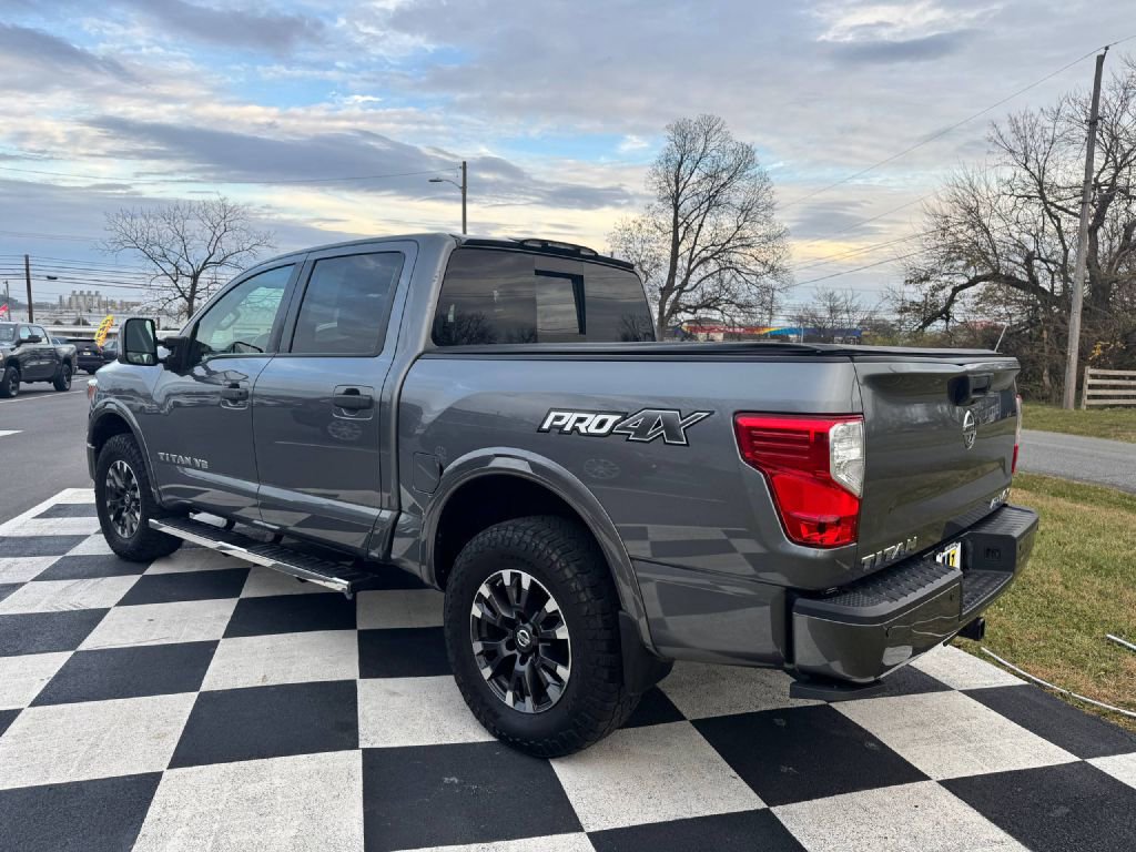2018 Nissan Titan PRO-4X photo 4